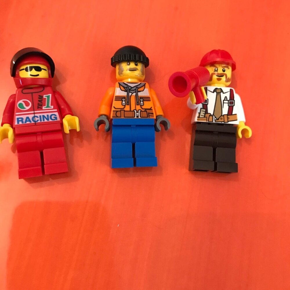 Minifigures LEGO Lot of 3 CITY/TOWN Excellent Condition Bonus Pieces FREE SHIP